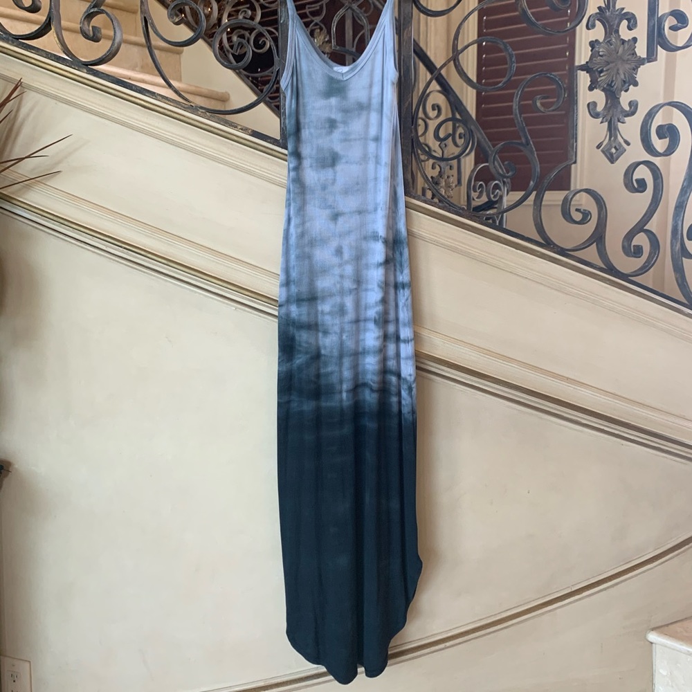 long tank dress (bottom is a even u cut)